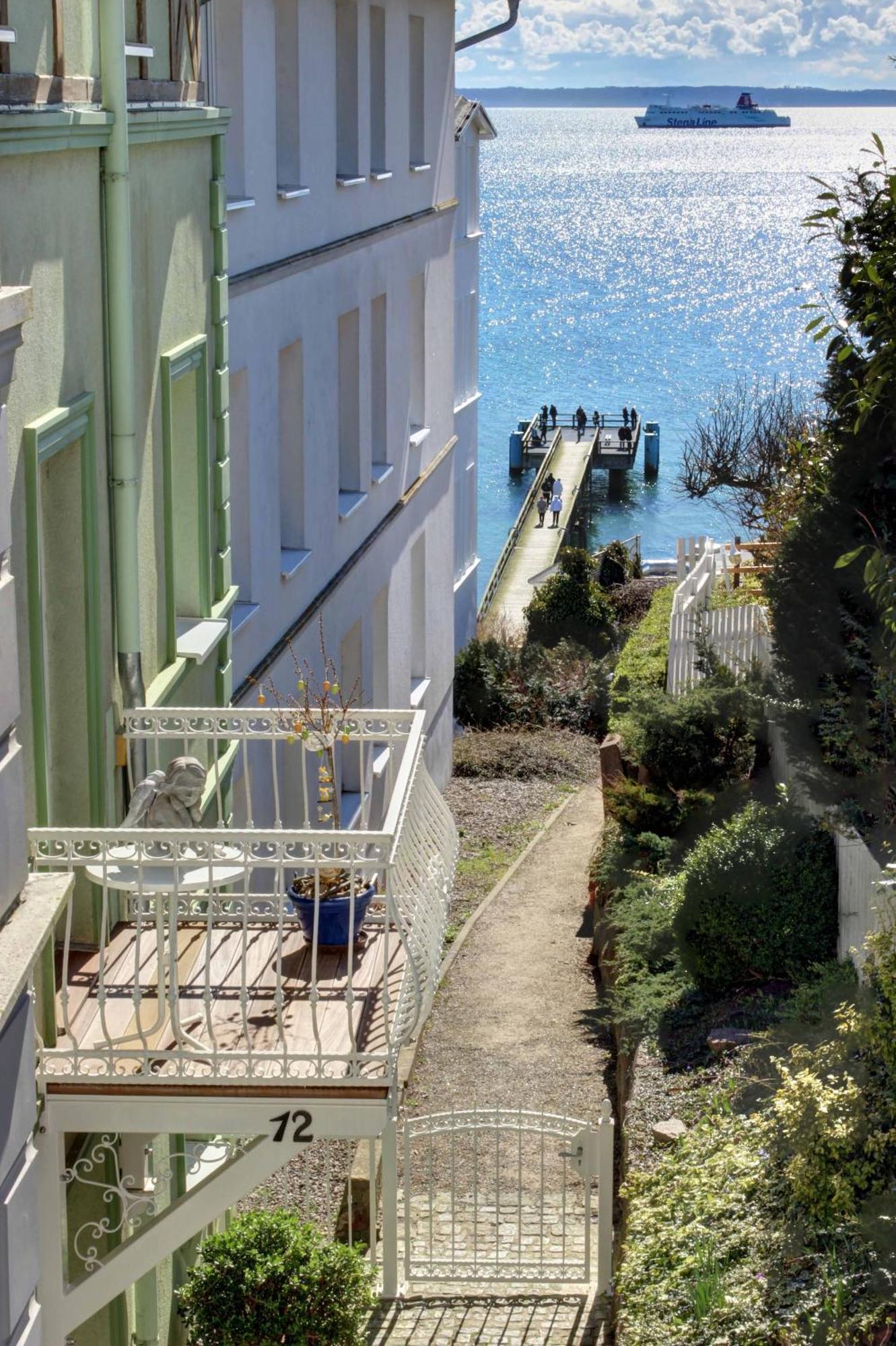 Villa Fernsicht - Wohnung Nr 1 - Mit Meerblick Sassnitz Exterior foto